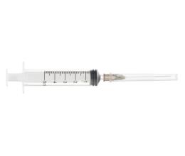 Шприц одноразовый SANAMEDICAL®️ объемом 5 мл Луер Слип с иглой 22 G (0,70 х40 мм)